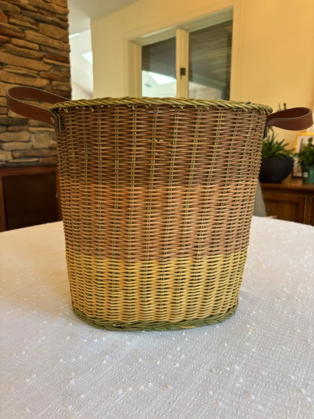 Beautiful ombré basket with leather handles